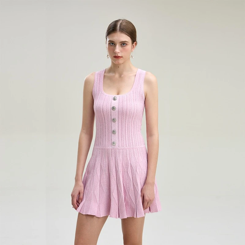

Simple and Elegant Ladies Summer Pink Square Neck Sleeveless Suspender Pleated Knitted Dress
