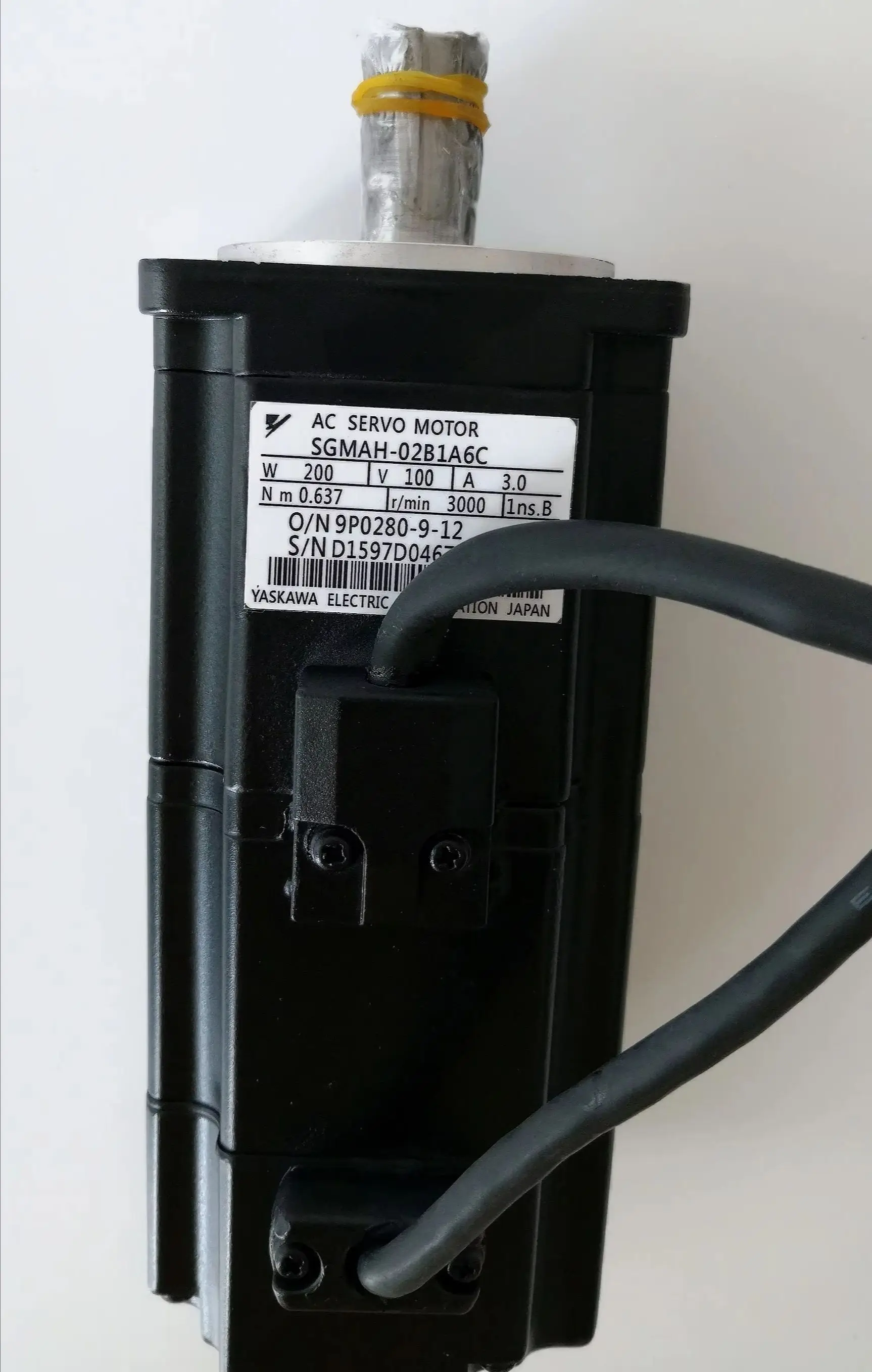 

SGMAH-02B1A6C Brand new servo motor Fast shipping，In Stock，SGMAH 02B1A6C