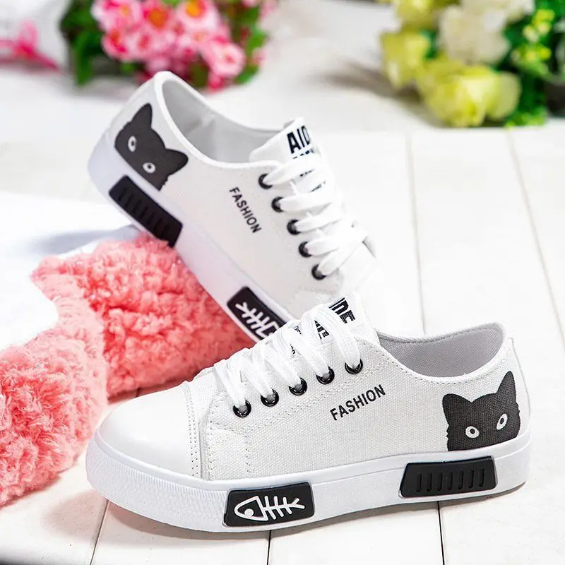 new Women Spring and autumn Cartoon Cat Women Casual Shoes Comfortable Flat Vulcanize Shoes Women Sneakers White Shoes fashion