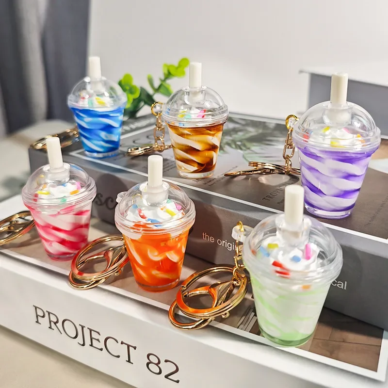 

Simulation of a Saint Dai ice cream cup keychain, miniature food toy decoration, customizable milk tea shop gift bag pendant