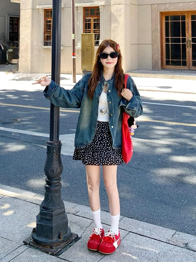 เสื้อแจ็คเก็ตยีนส์สีน้ำเงินสไตล์อเมริกันย้อนยุคสำหรับผู้หญิง คอเสื้อแบบไม่สมมาตร สไตล์เกาหลี แขนยาวแบบเปิด แจ็คเก็ตคาร์ดิแกน เสื้อแจ็คเก็ต