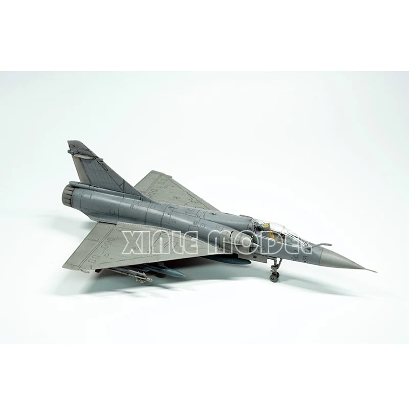 حلم نموذج البلاستيك تجميعها نموذج طائرة عدة DM720025 داسو ميراج 2000C 1/72