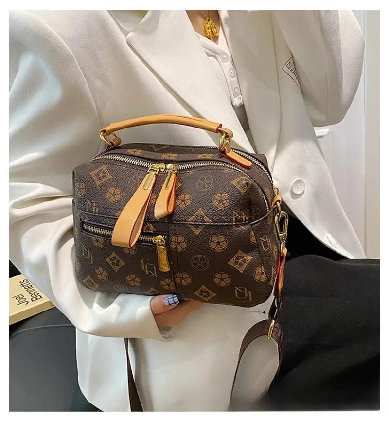 

2025 Luxury Pillow Tote Bag, Adjustable Wide Strap Boho Shoulder & Crossbody Purse, Women's Oversized Designer Bag