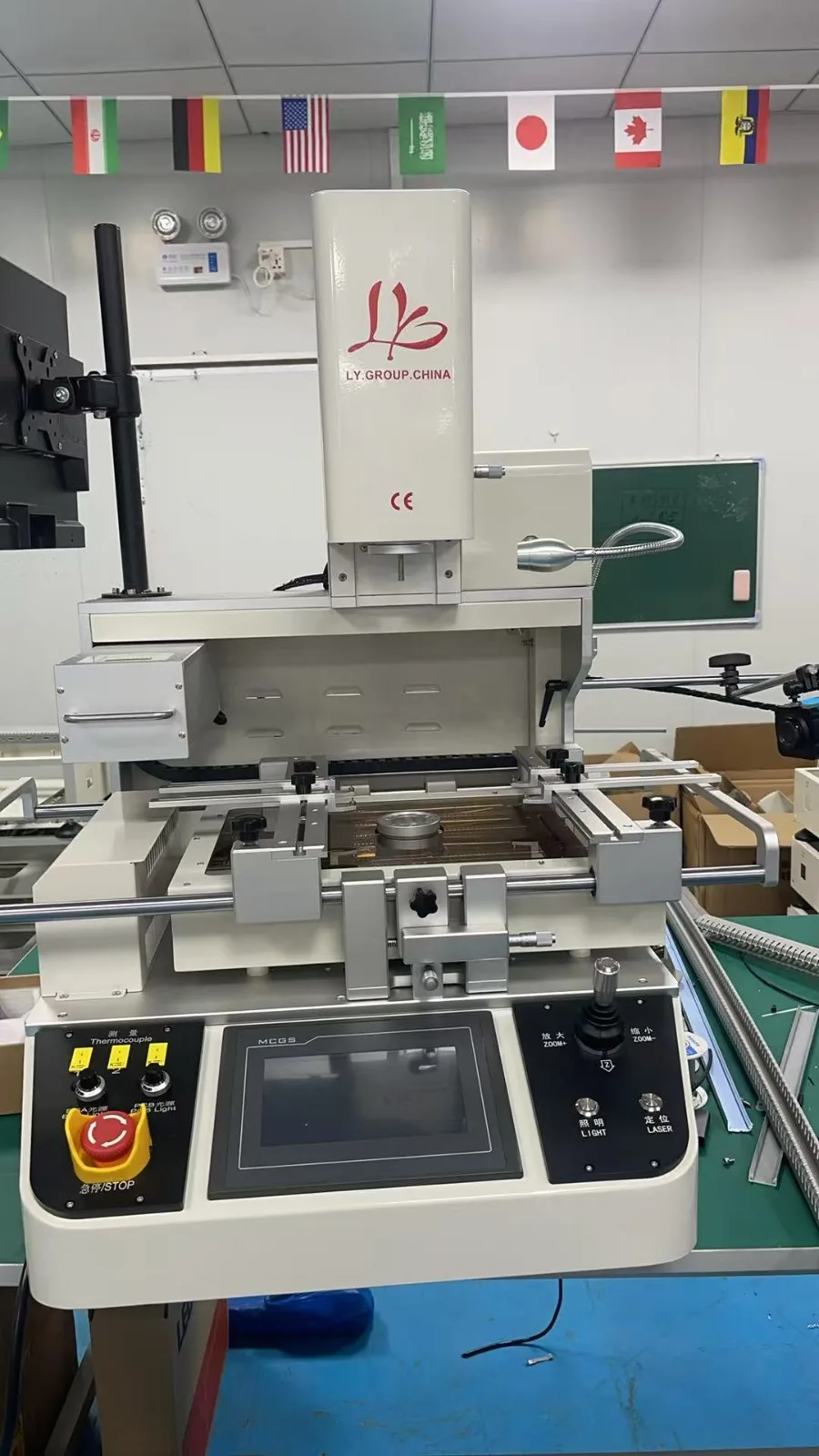 G700 Pro 5700 واط 3 مناطق محاذاة بصرية الهواء الساخن بغا محطة إعادة العمل PCB إصلاح آلة لحام 5300 واط G700 للإلكترونيات