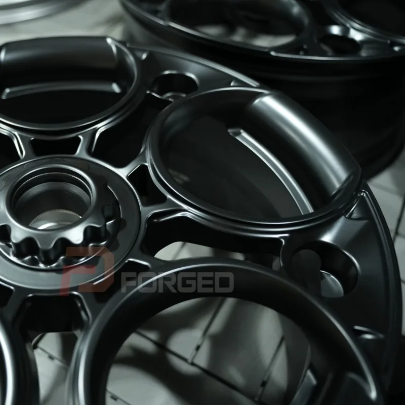 Custom Forged Wheels Lightweight High Quality Forged Alloy Wheels for Brera Spider MiTo Giulietta 4C Giulia Stelvio