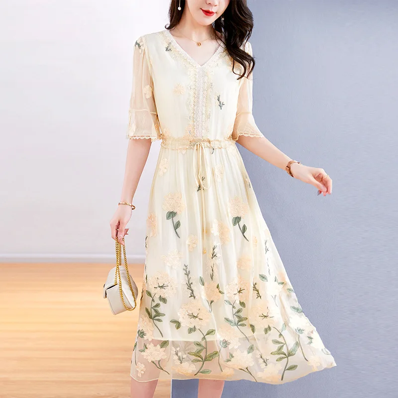 Silk multi-color embroidery dress female 2024 Summer new lacesilkleaf sleeve mid-length skirt