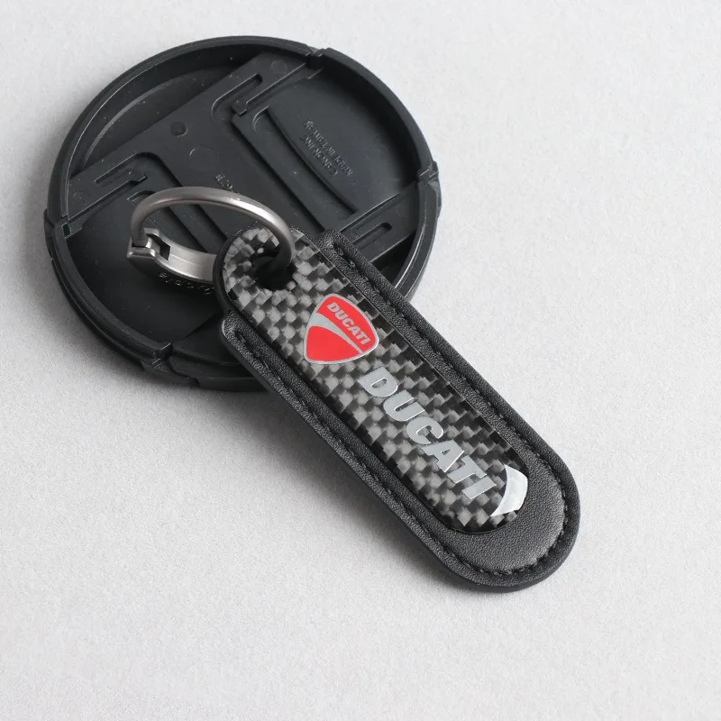 nuevo-llavero-de-fibra-de-carbono-accesorios-creativos-para-llavero-de-coche-para-ducati-panigale-diavel-v2-scrambler-monster-695-696-795-1200