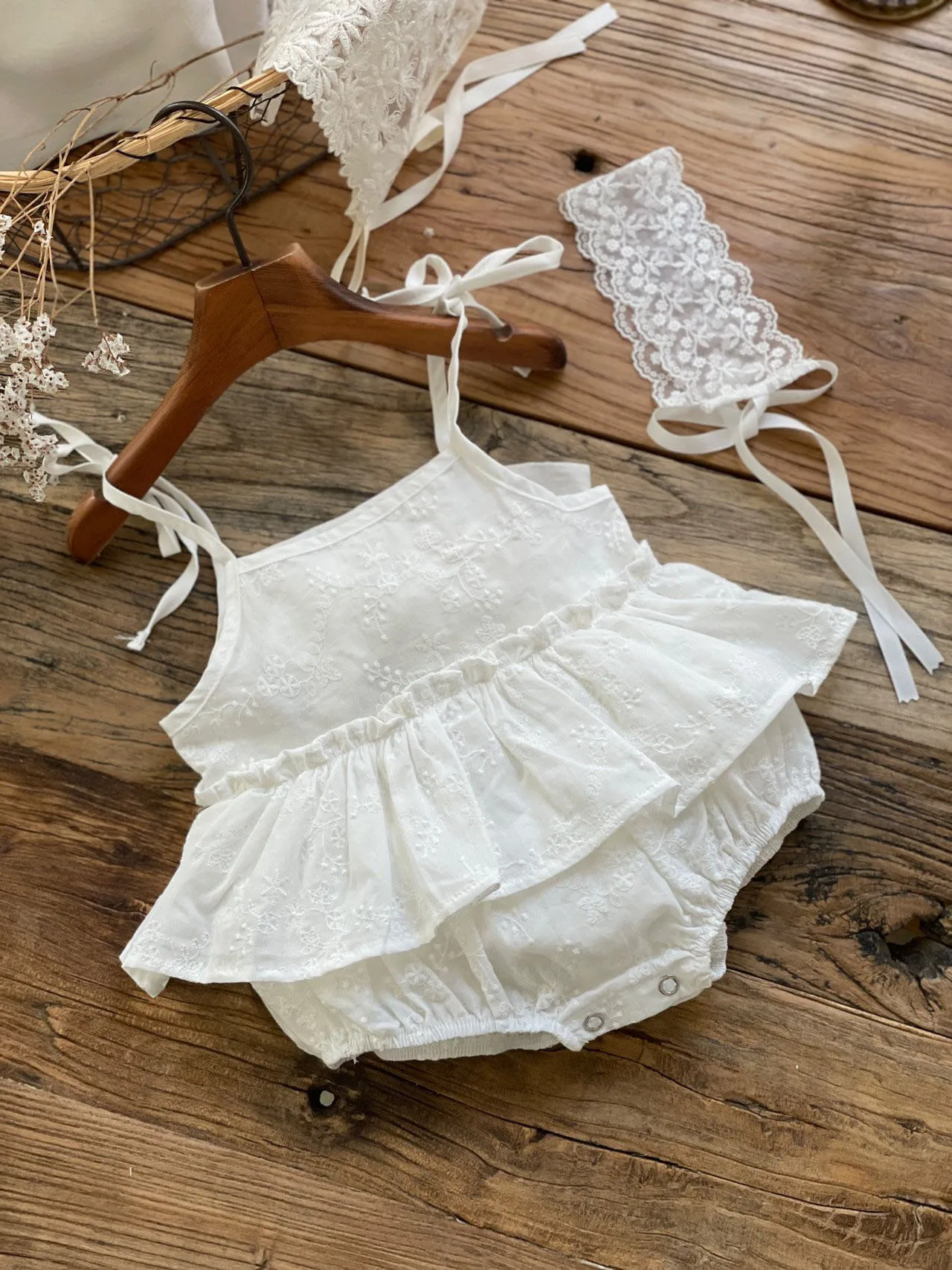 2025 Estate Nuova neonata ricamo pizzo Sling Body neonato carino principessa gilet senza maniche tuta per vestiti per ragazze 0-24M