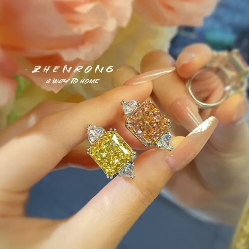 

Новое кольцо с квадратным ледяным цветком и желтым бриллиантом, инкрустированное высокоуглеродистыми бриллиантами, легкая роскошь и универсальный нишевый дизайн,