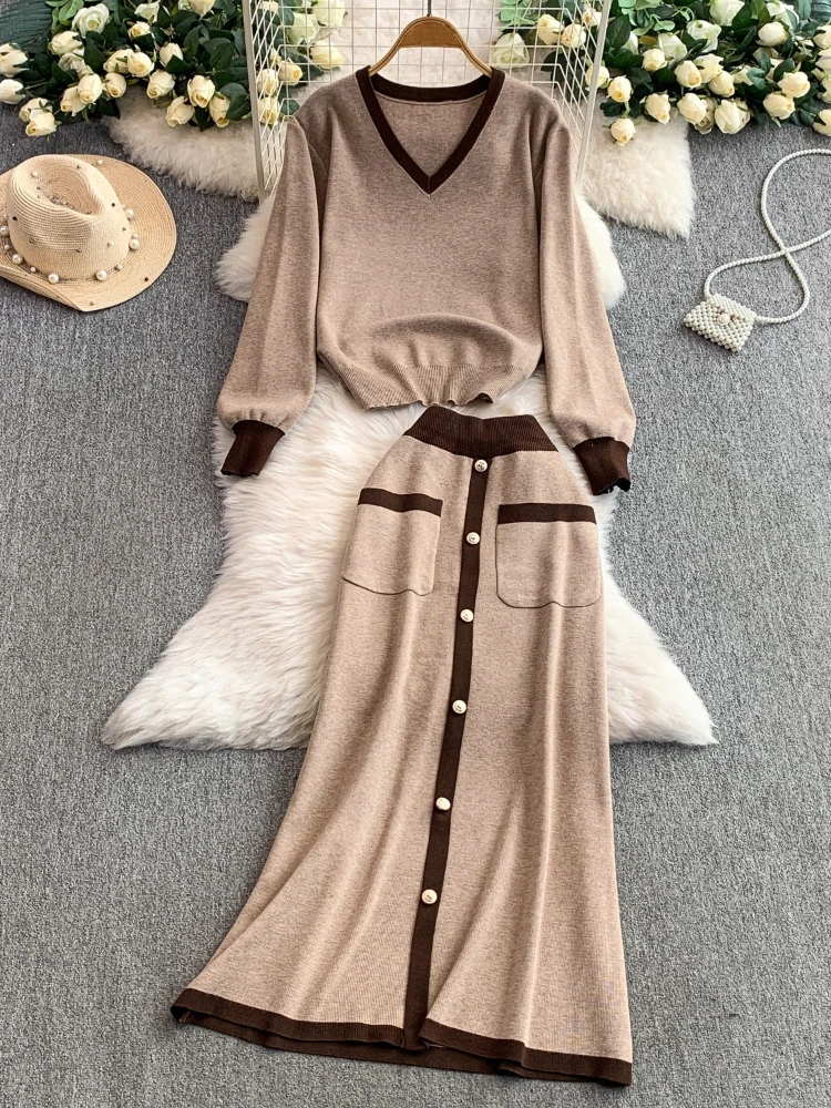 

Женский осенний свободный вязаный пуловер контрастного цвета с v-образным вырезом + однобортная утягивающая длинная юбка, элегантный комплект из двух предметов