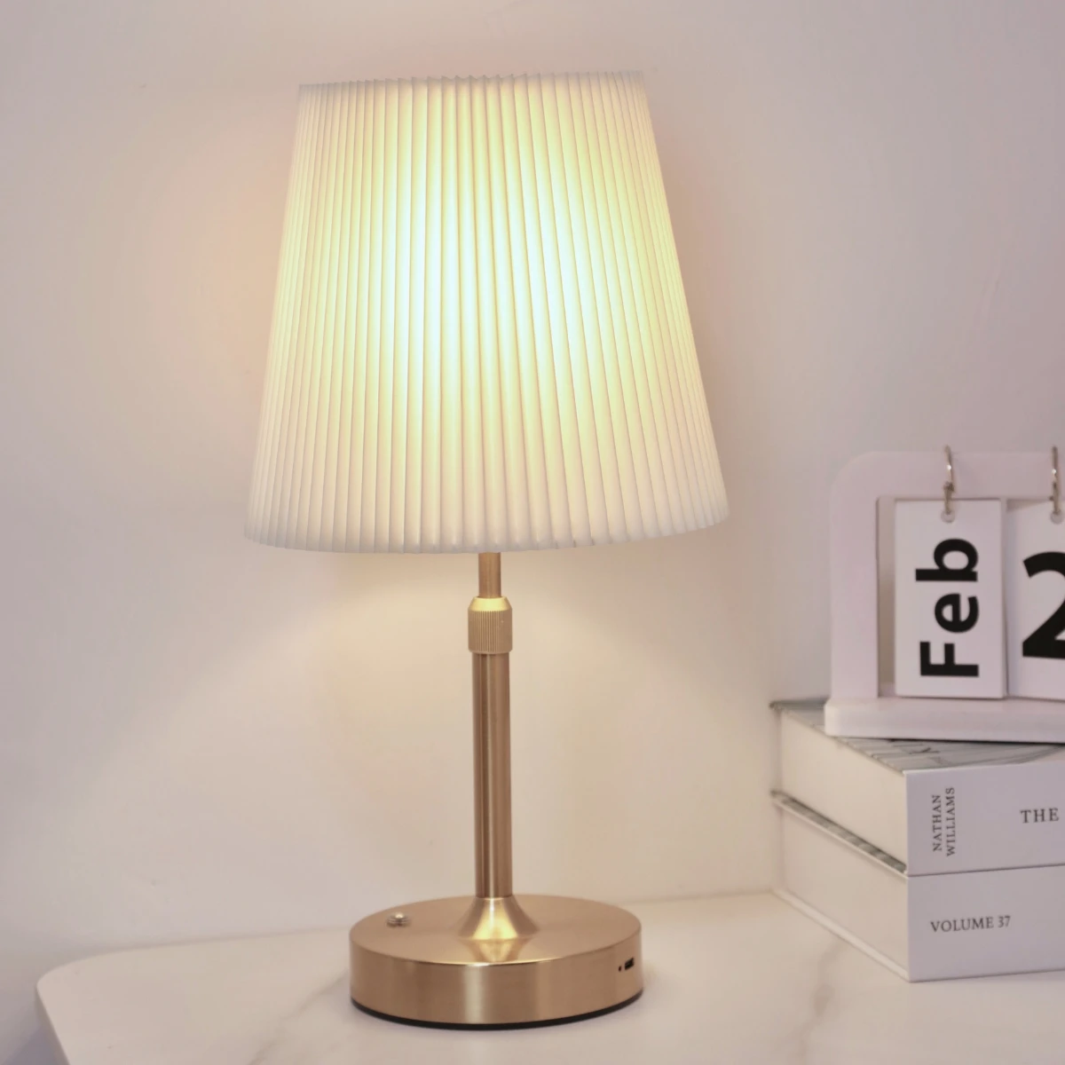 1pc Vintage Fabric Shade Table Lamp, Metal Base 3‑Color Dimmable, Ambient Decor Light for Bedroom & Apartment