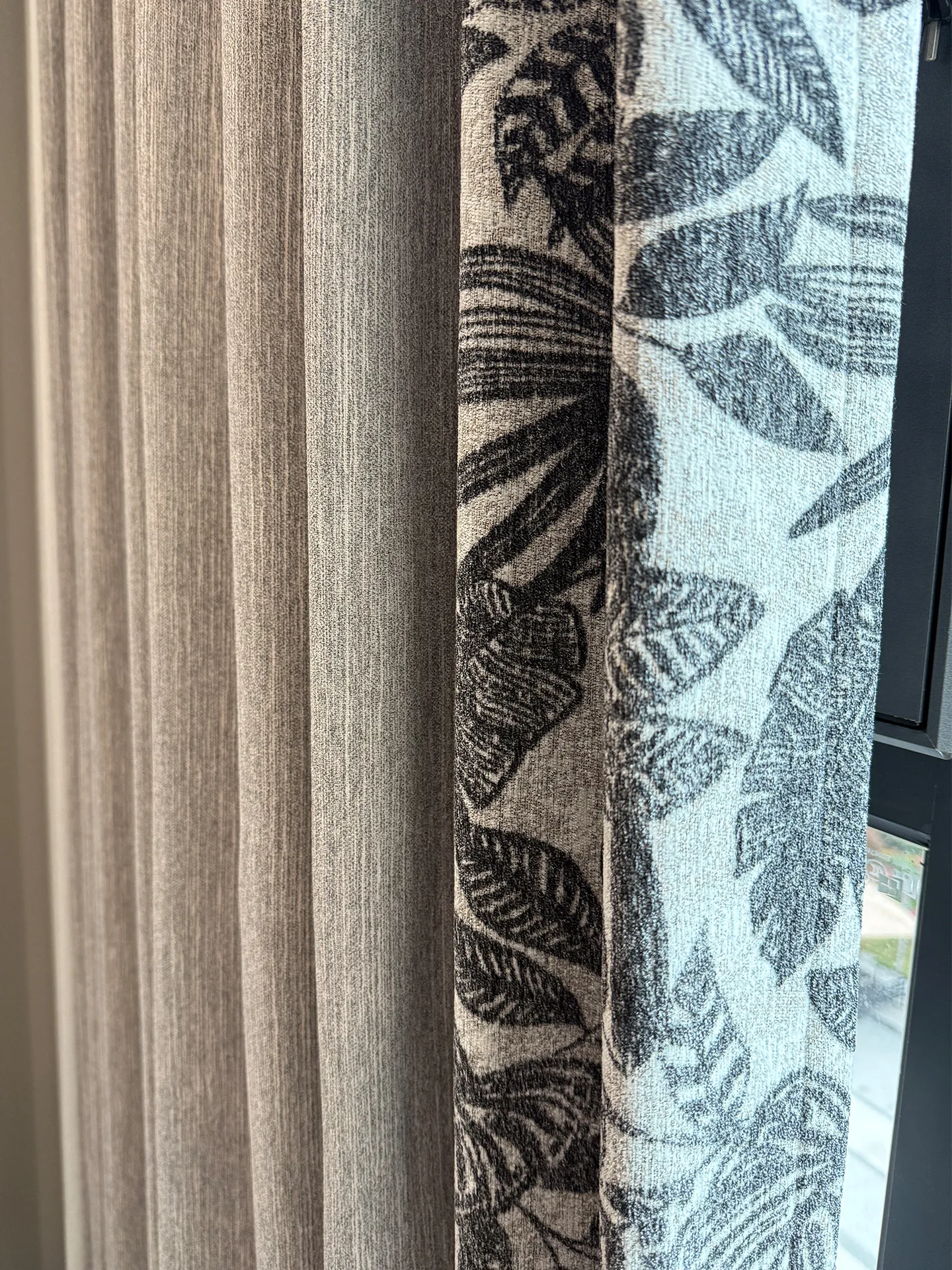 Black and White Plant Jacquard Chenille Grey Splicing Curtains for Living Room Bedroom Partition Curtains Customized Finished