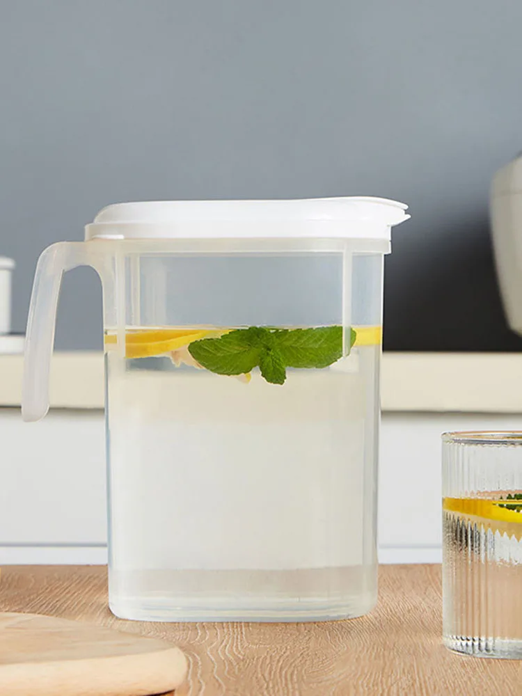 1.8L Carafes مزيج المشروبات إبريق ماء خالي من مادة BPA صديقة للبيئة إبريق بلاستيكي مع غطاء مقاوم للانسكاب مع مقبض لعصير الليمون الساخن/البارد