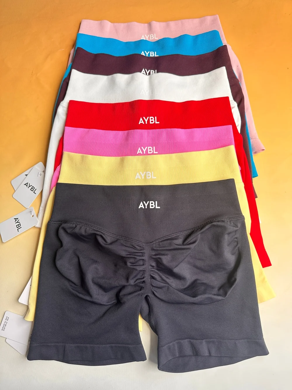 Shorts de yoga taille basse — Shorts de fitness pour femme effet push-up : extensibles, anti-humidité et antidérapants