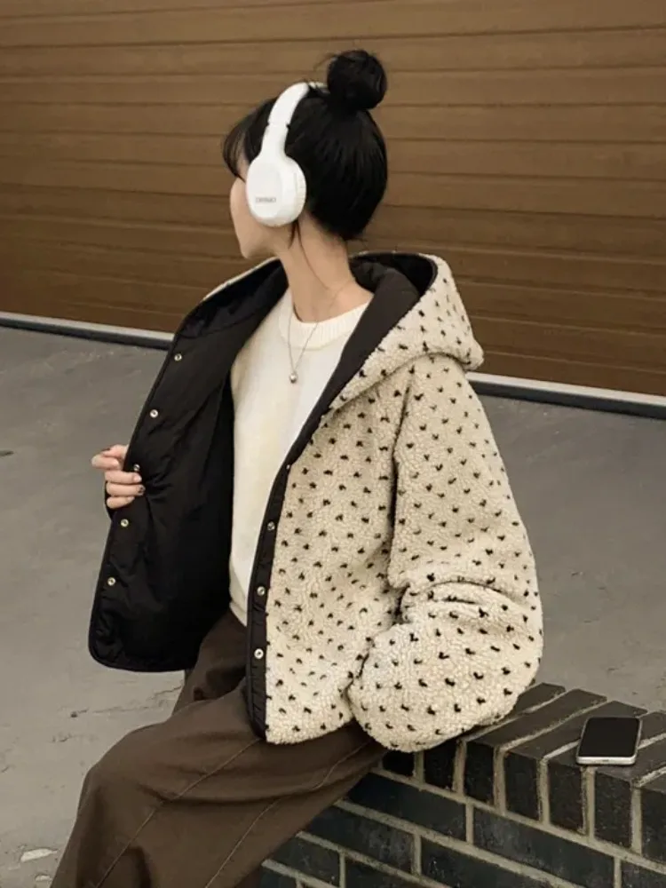 

Очаровательный антивозрастной двусторонний топ с капюшоном и вышивкой в виде сердца из ягненка, свободный хлопковый топ для молодых женщин зимой