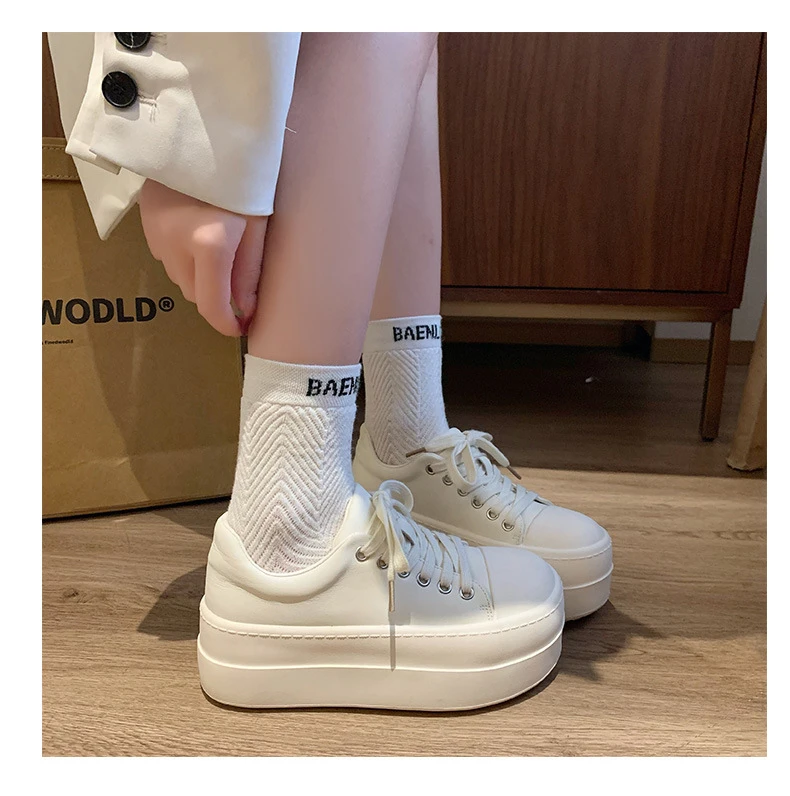 Neue schwarze klobige Plateauschuhe für Damen, Schnür-Sneaker aus Kunstleder, höhenvergrößernde Turnschuhe für Teenager-Mädchen, Damenschuhe für alle Jahreszeiten – Detail 18