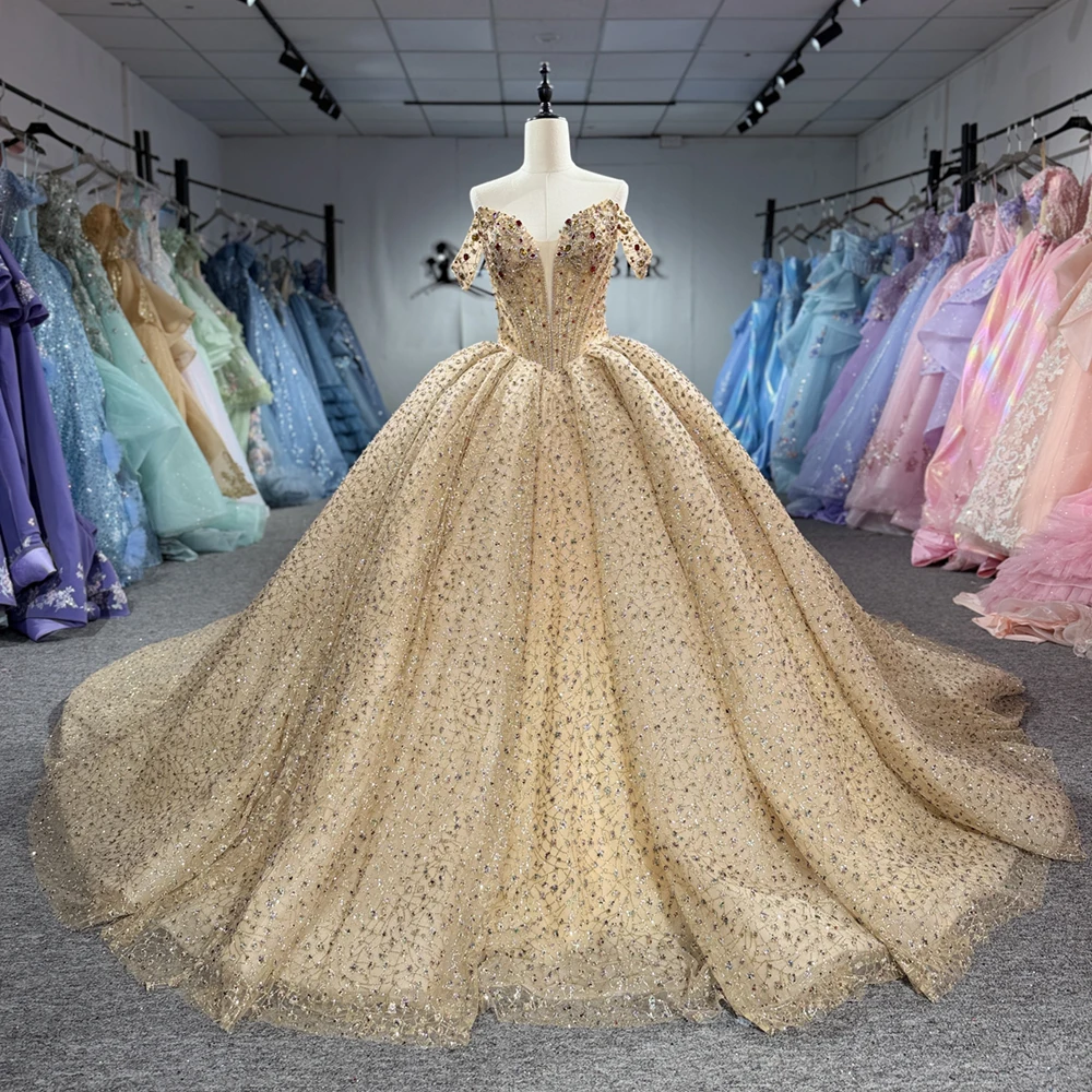 

Fashionable V-neck Quinceanera Dress for Girl Ball Gown Cap Sleeve Court Train Organza vestidos de 15 quinceañeras Customized