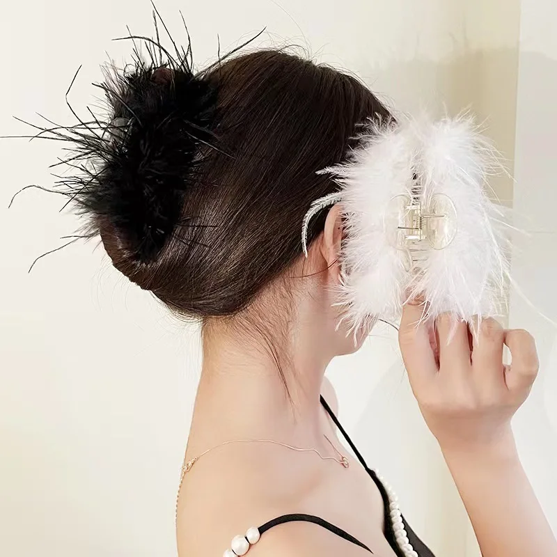 Christmas Feather Grab Large Size Shark Clip Premium Light Luxury Black White Hair Claw Women\'s Hairpin Headpiece New Headwear