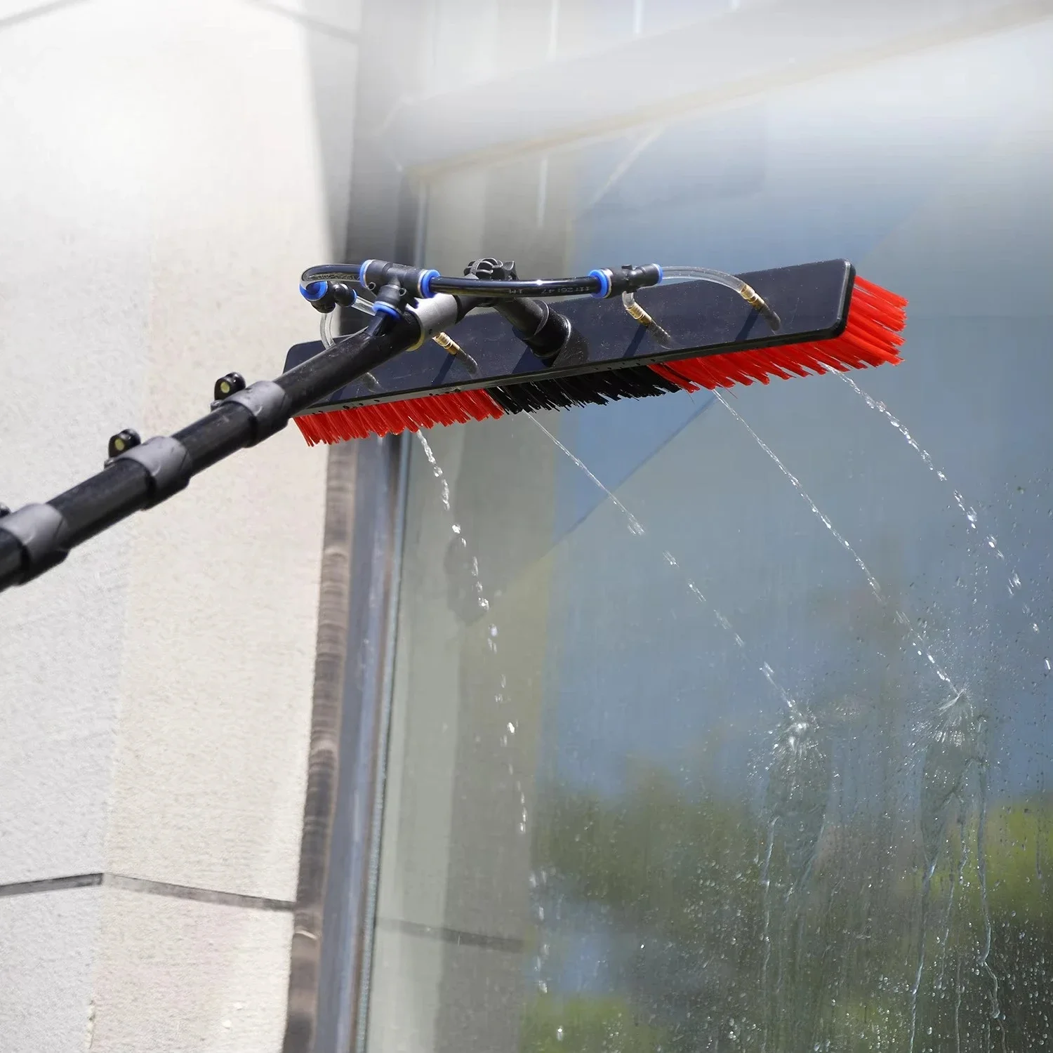 Factory Direct Manual Version Carbon Fiber Telescopic Pole Solar Panel Cleaning Brush with Water Fed Pole for Residential Solar
