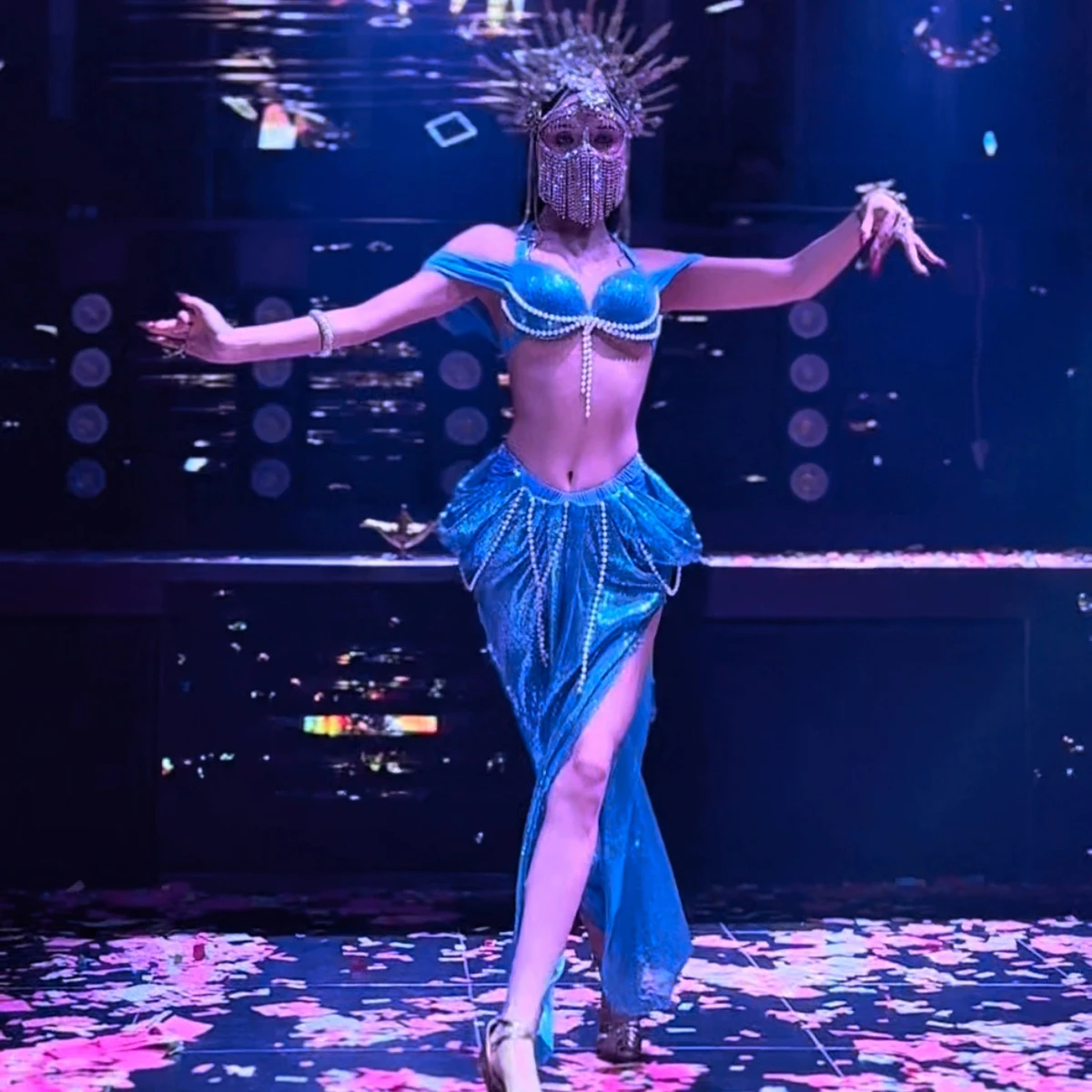 

Belly Dancing Performance Costumes Women's High end Customized Pearl Bra+Tassel Long Skirt 2pcs Oriental Dance Competition Set