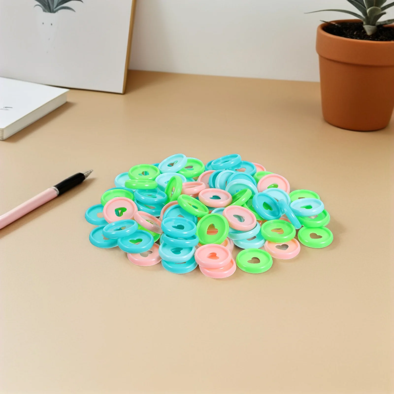 

80pcs Macaron Color Binding Buckles PP Material Strong Hold Discs for Planners Office Multifunctional Heart Design