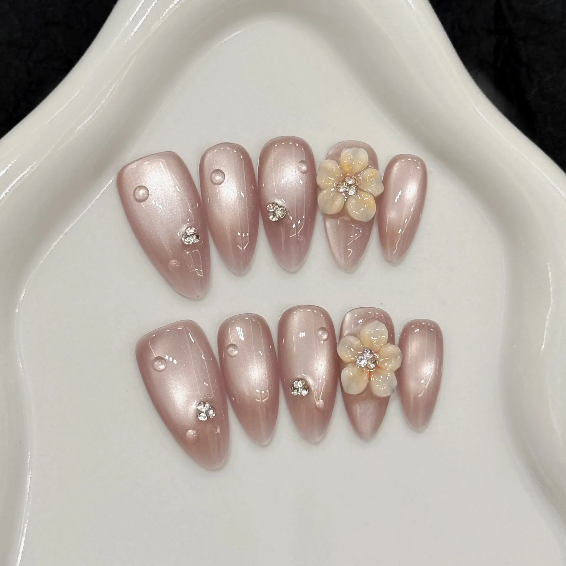 

10pcs Ice Transparent Almond Press On Nails 3D Relief Flower Rhinestone Decor Handmade Fake Nails Nude Color Cat's Eye Fake Nail