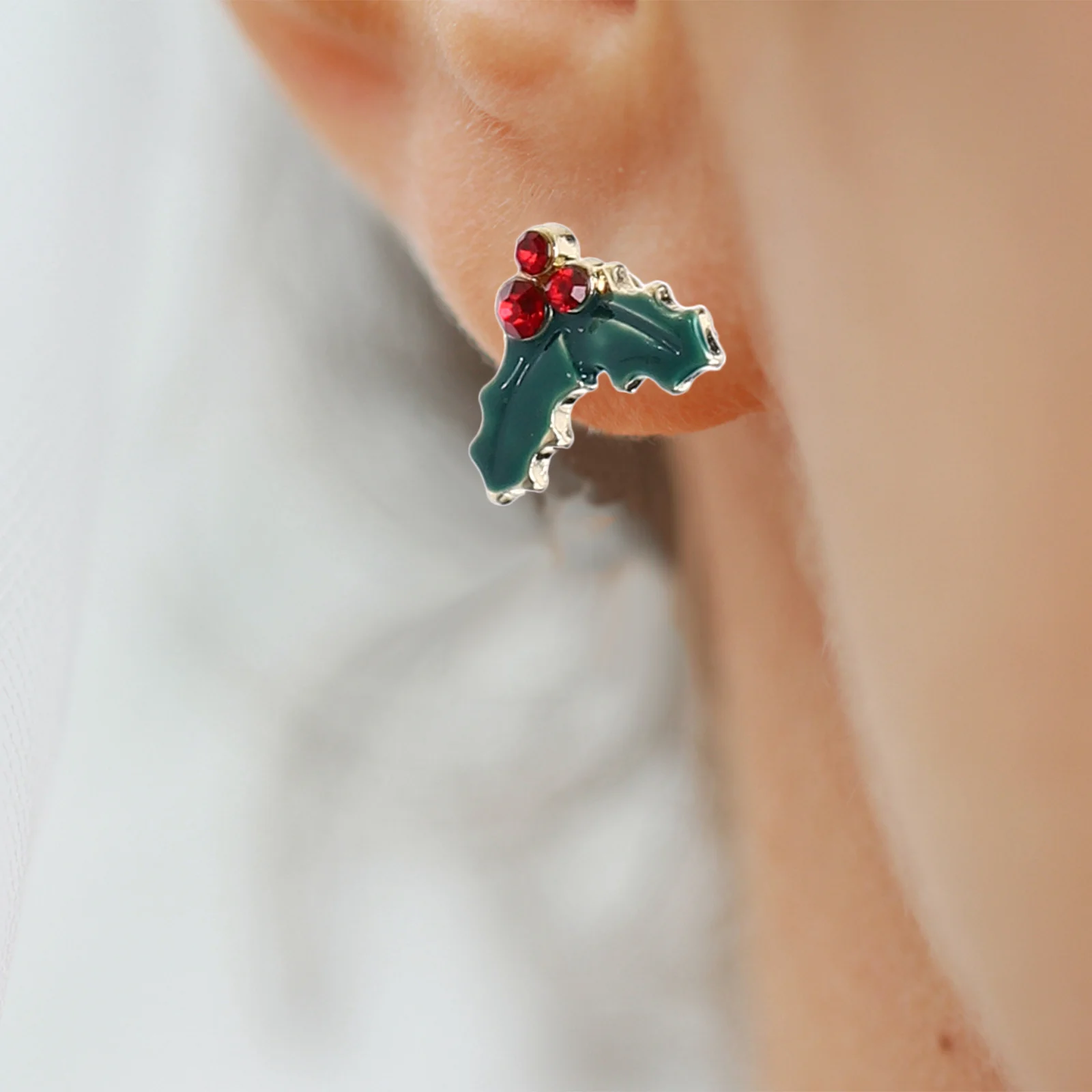 

9Pairs Christmas Earrings Studs Set Creative Xmas Lightweight Jewelry Accessories Elegant Party Ear Decorations