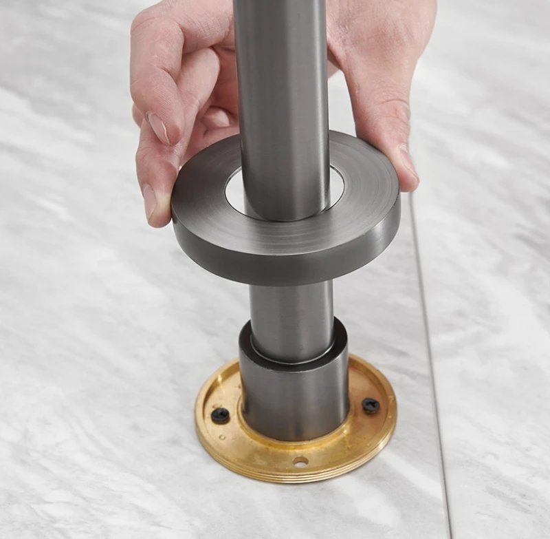 Imagem -05 - Torneira Misturadora de Água para Banheira do Banheiro Coluna da Torneira Torneira da Bacia do Assoalho Ouro Escovado Preto Gunmetal Ouro Rosa Torneira de Latão Cromado