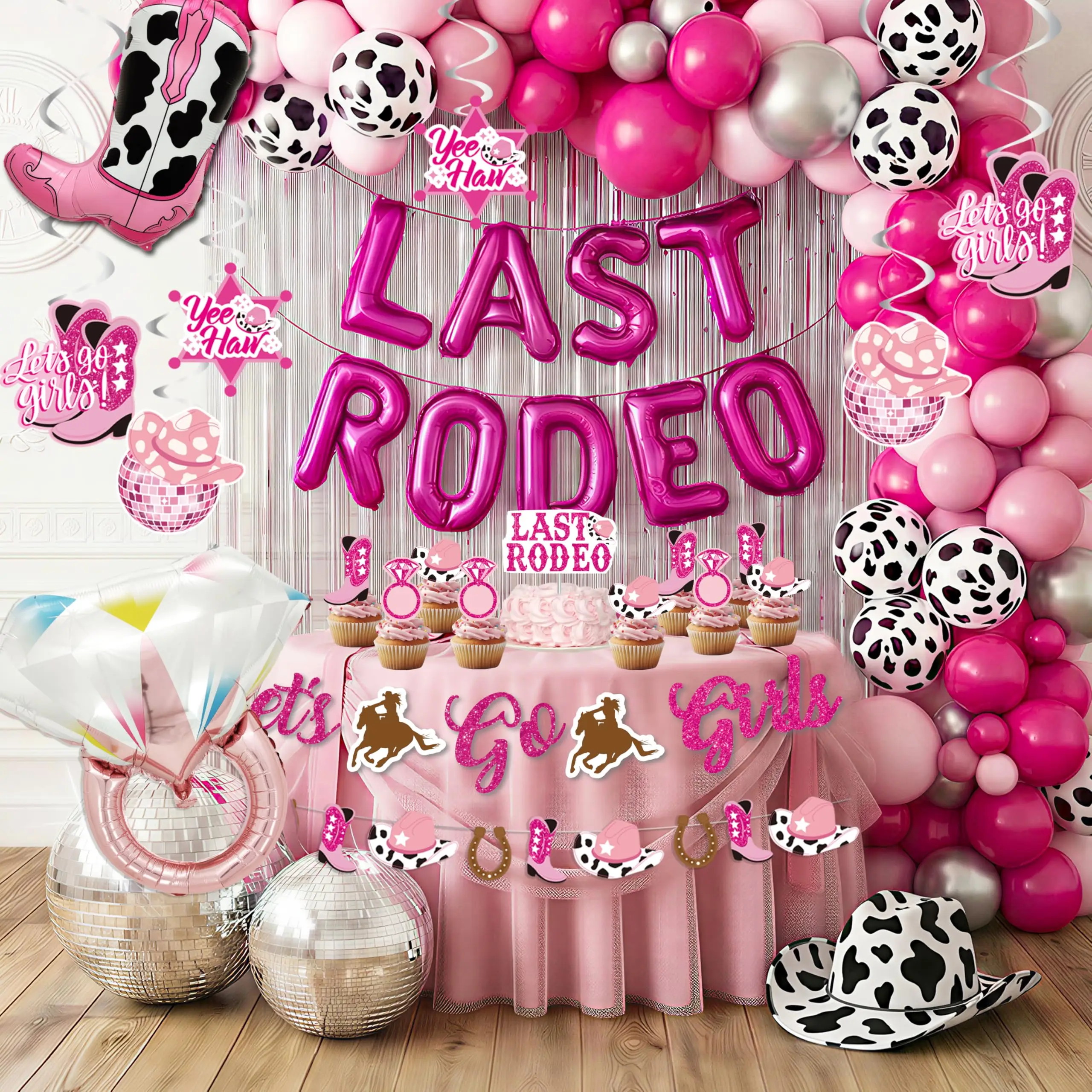 Décorations pour la dernière fête prénuptiale Rodeo, rideau à franges, guirlande de ballons et bannière à paillettes sur le thème Cowgirl Western Bridal Shower, last rod
