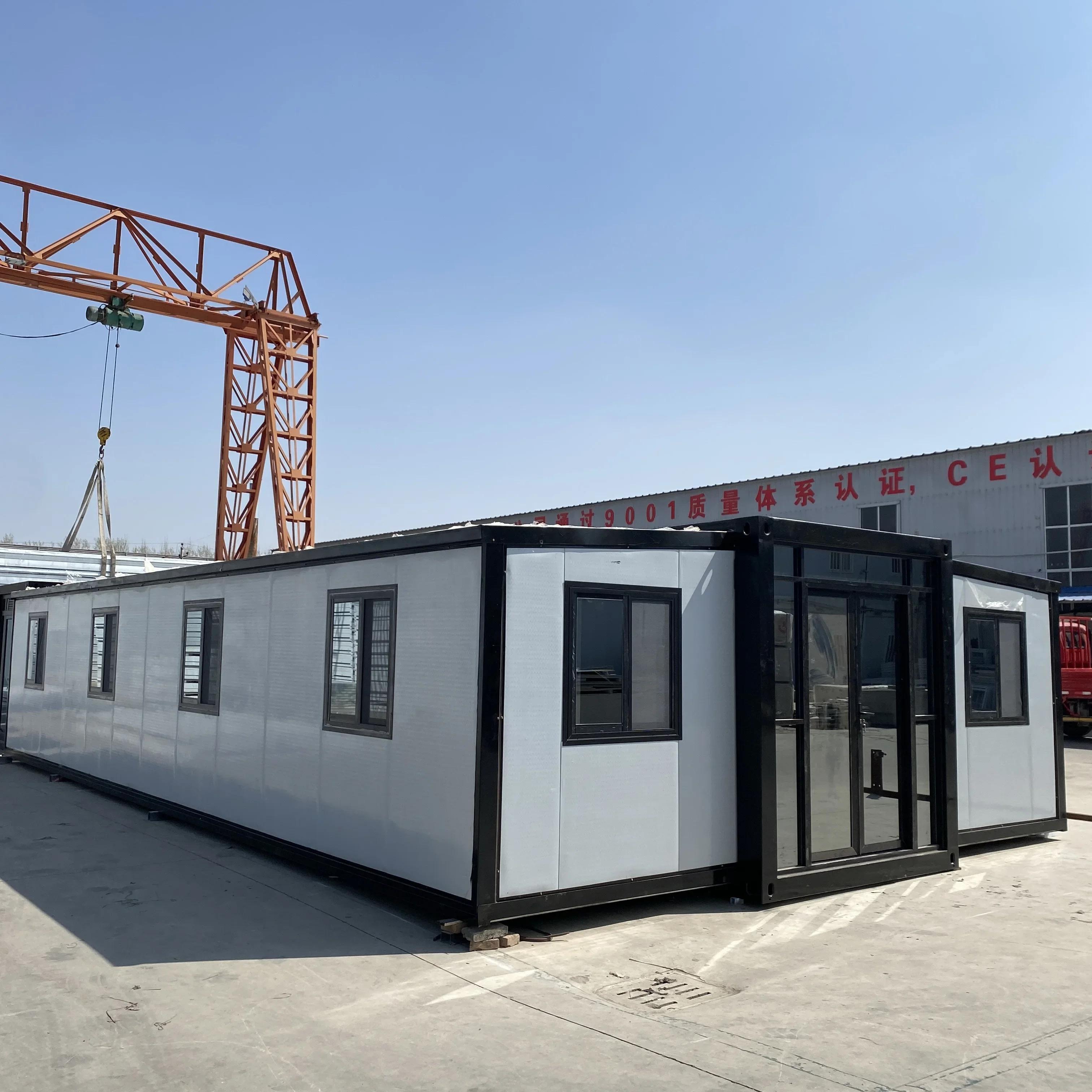 Ready Made Tiny House Luxury Shipping 20/40Ft Prefabricated Home Living Expandable Prefab Mobile Containers House With Bathroom