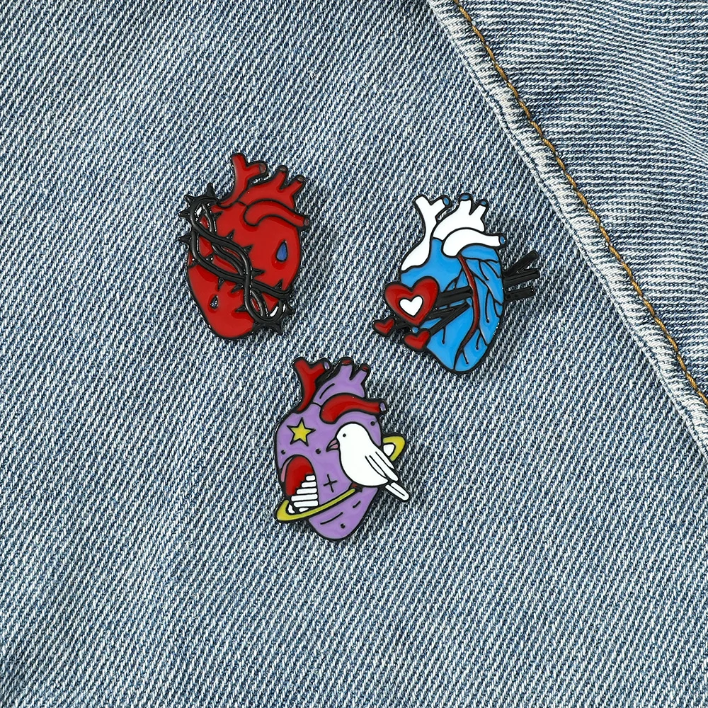 Imprisoned Love Enamel Pins Custom Thorns Heart Brooches Lapel Badges Cool Punk Organ Jewelry Gifts wholesale