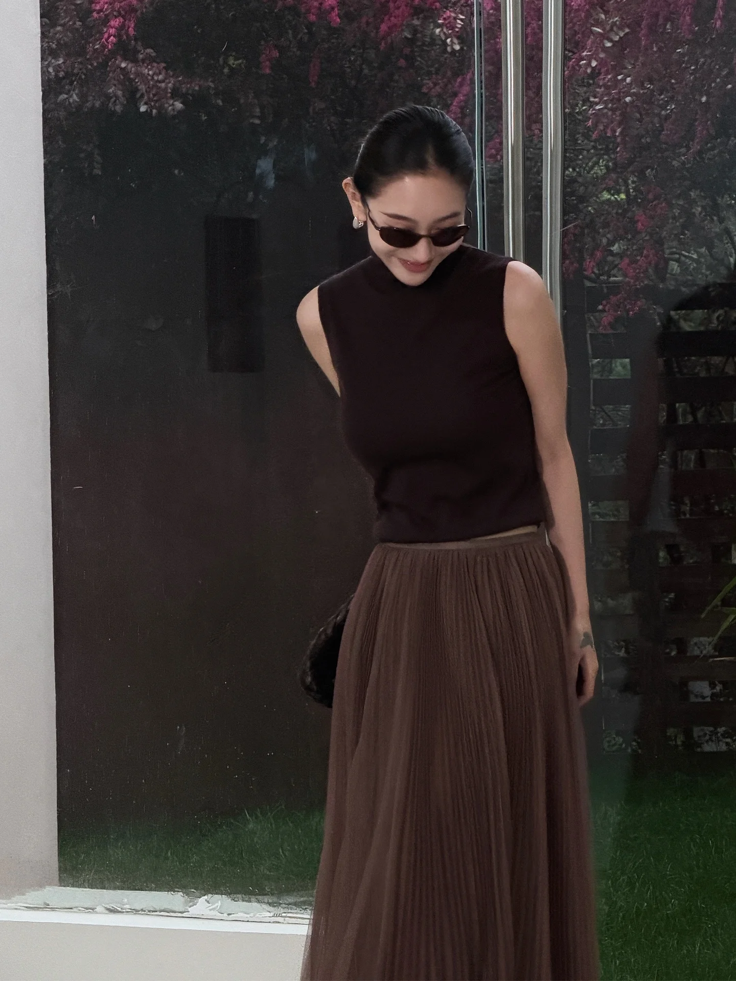

LiHuiEr Fish Tail Palm Knitted Vest Women's Summer Sleeveless Top Gentle Temperament Woolen Casual Loose Fit round Neck