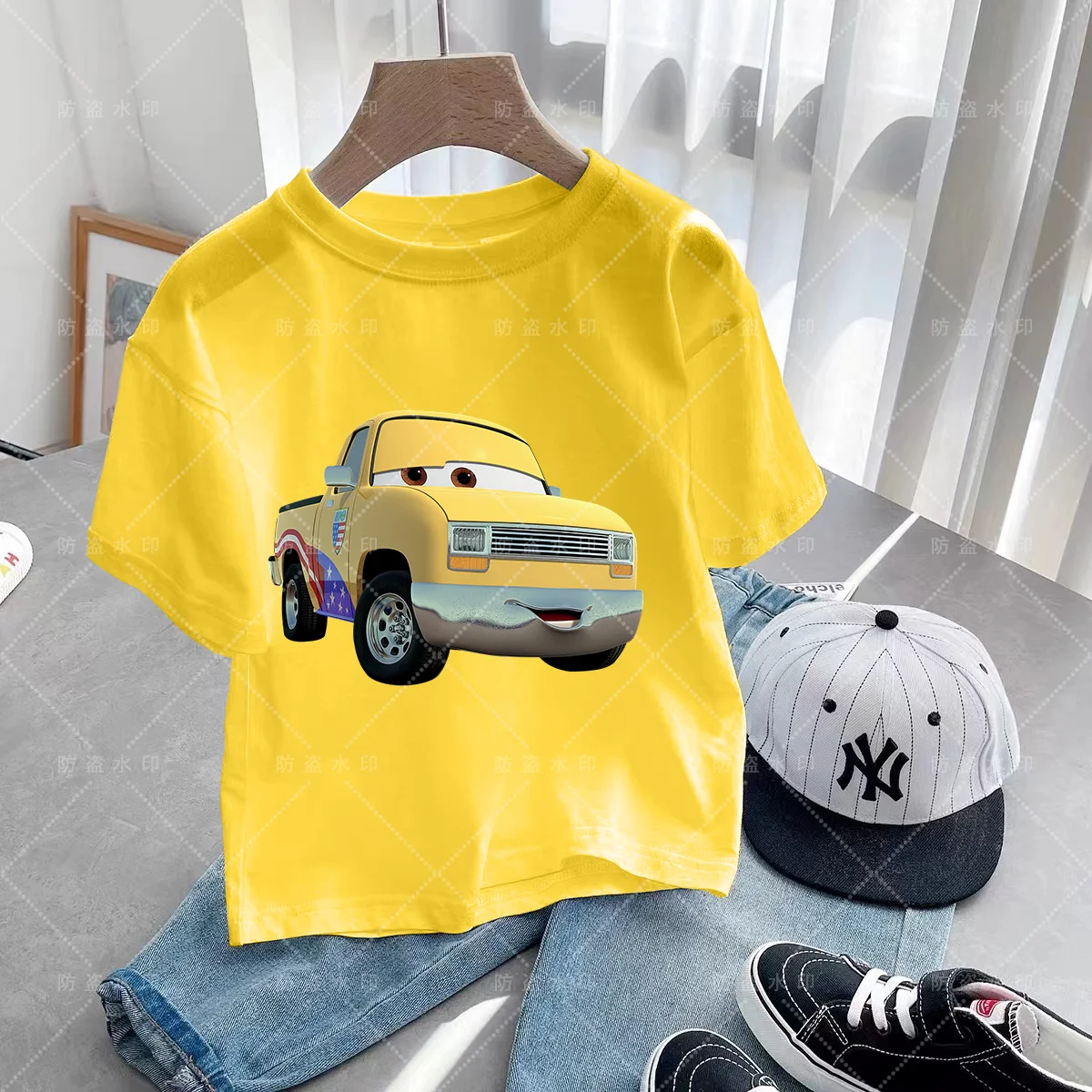 Disney-Camiseta de dibujos animados para niños y niñas, ropa con estampado de CARS Pixar Lightning McQueen, moda de verano