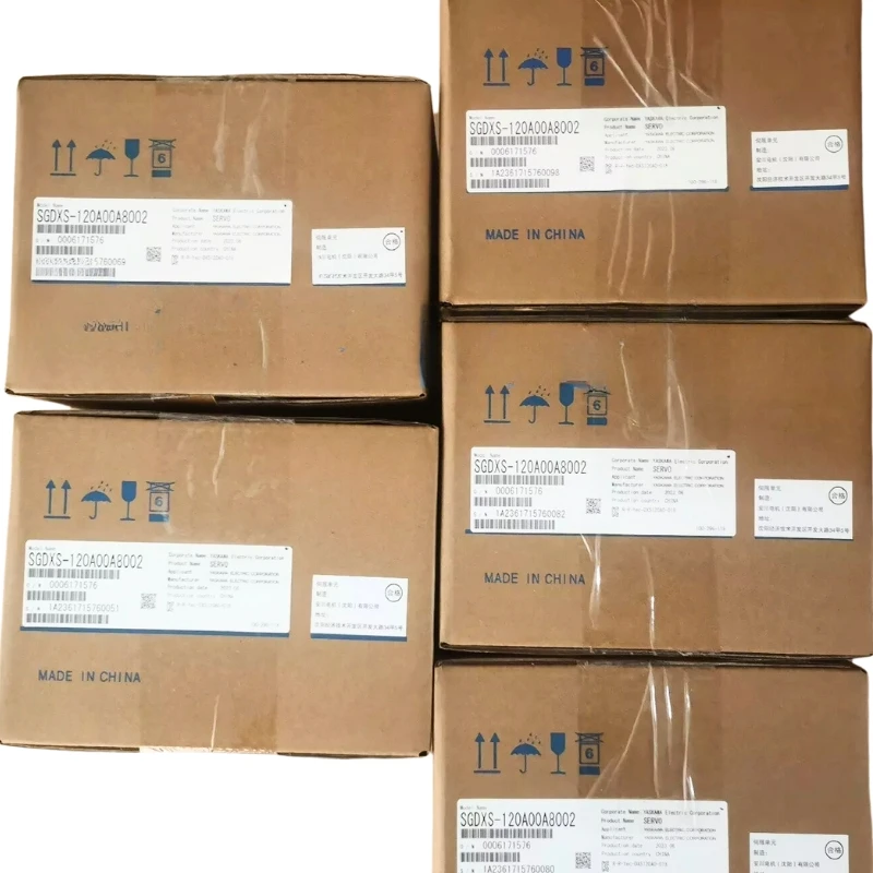 

Yaskawa SGDXS-120A00A8002 Servo Drive New In Box Expedited Delivery
