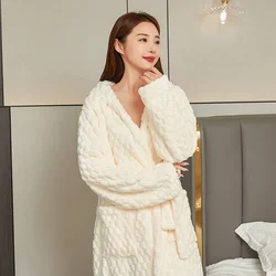 Bathrobe Autumn and Winter Cloud Bathrobe Plain Absorbent High-end Coral Velvet Pajamas Thickened Women's Bathrobe