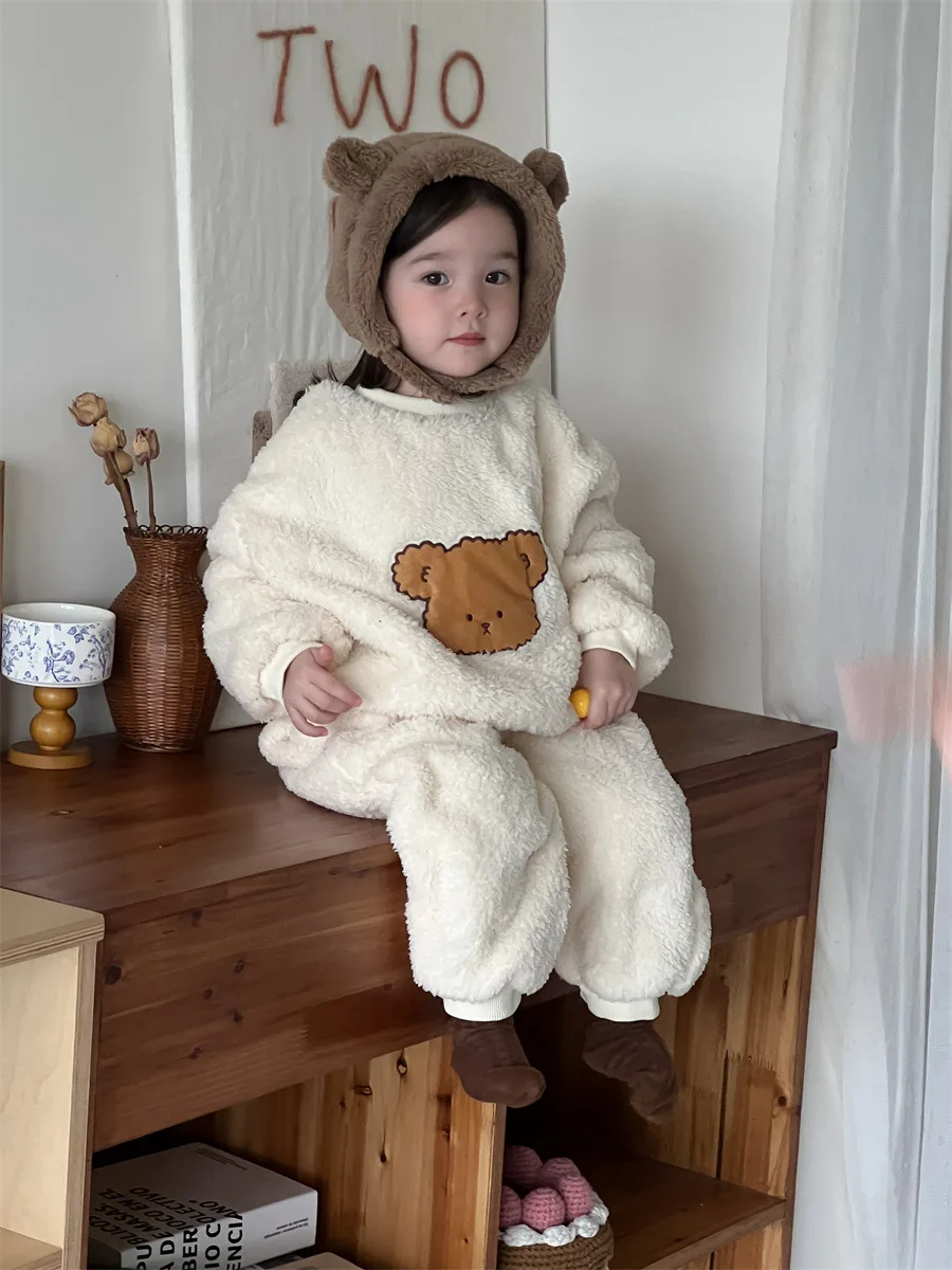 2024 Winter New Baby Plus Velvet Thick Warm Set Girls Cartoon Bear Plush Sweatshirt + Pants 2pcs Suit Toddler Home Wear Outfits