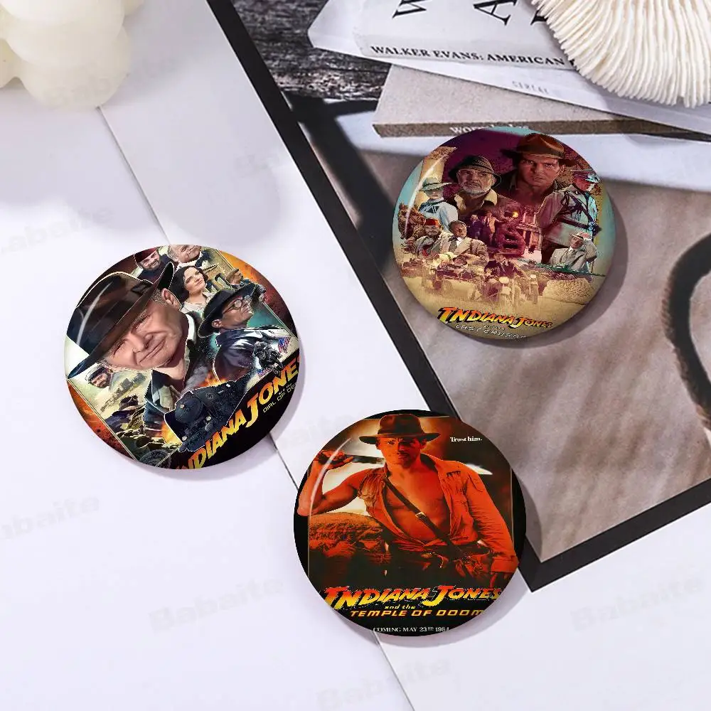 

Indiana Jones Creative Tinplate Soft Button Pins Animal Icon Brooch Lapel Backpack Badge Accessories Pin