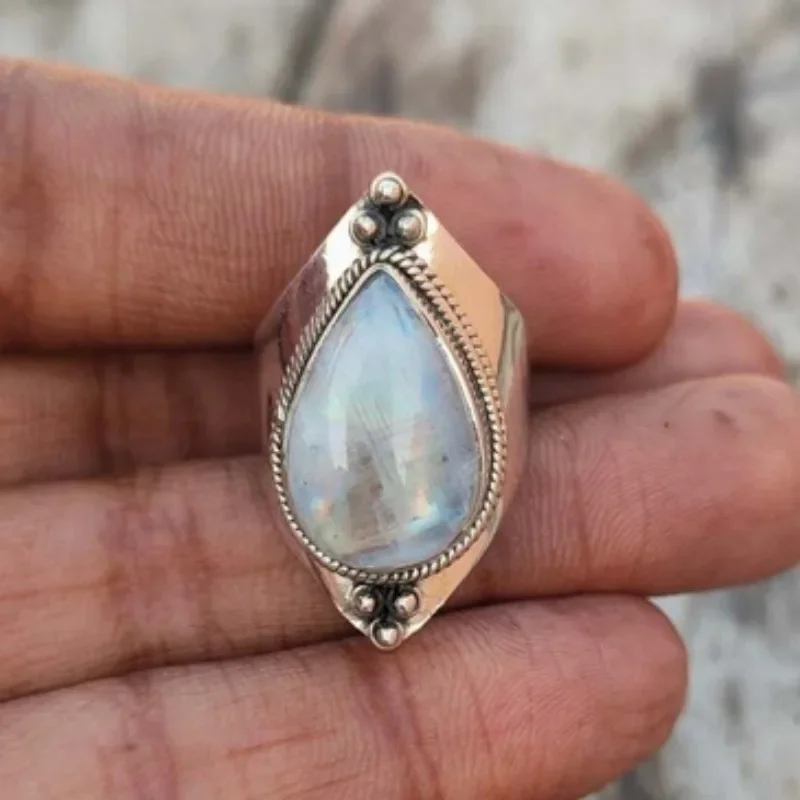 Vintage Ethnic Style Imitation Opal Ring for Women Antique Silver Color Moonstone Rings Fine Jewelry Accessories Girls Gifts