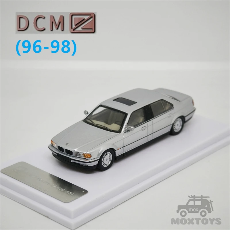 DCM 1:64 E38 7-Series L7 (96-98) Pre ver. / (98-01) post ver. limited500 Diecast Model Car