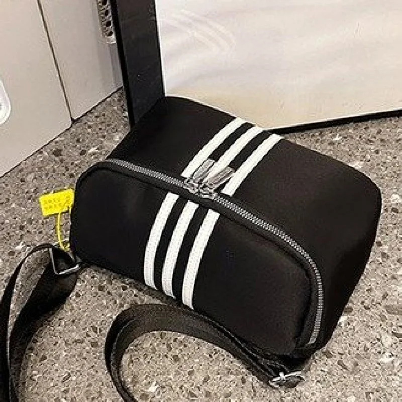 

Vintage Inspired Leather Messenger Bag For Women With Crossbody Strap For Practical Daily Use