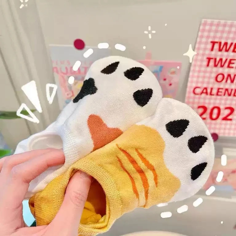 Women Cute Cartoon Cat Paw Print Invisible Socks,Summer No Show Socks,Soft Breathable Low Cut Socks,Boat Socks,Liner Socks view 3
