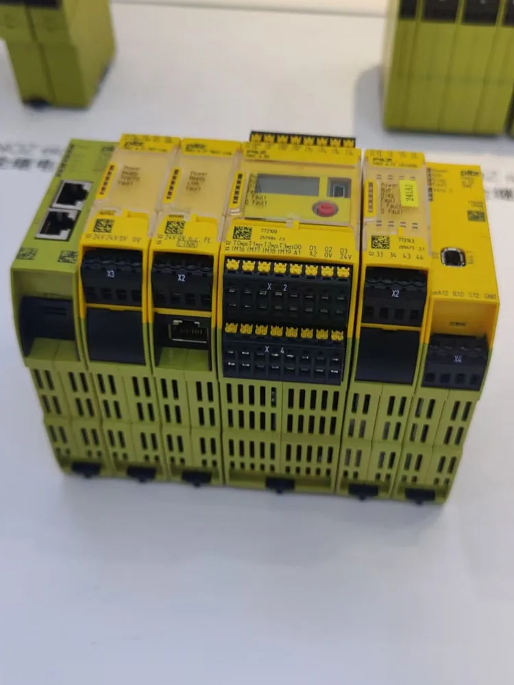 Новый оригинальный Pilz 751106