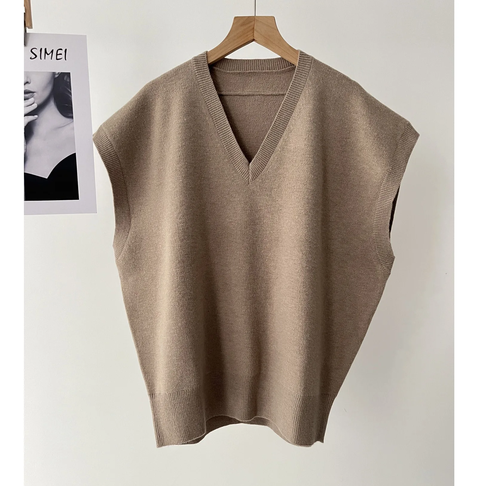 

Women's clothing casual lazy style temperament simple V-neck knitted vest vest top autumn and winter 16a-1523