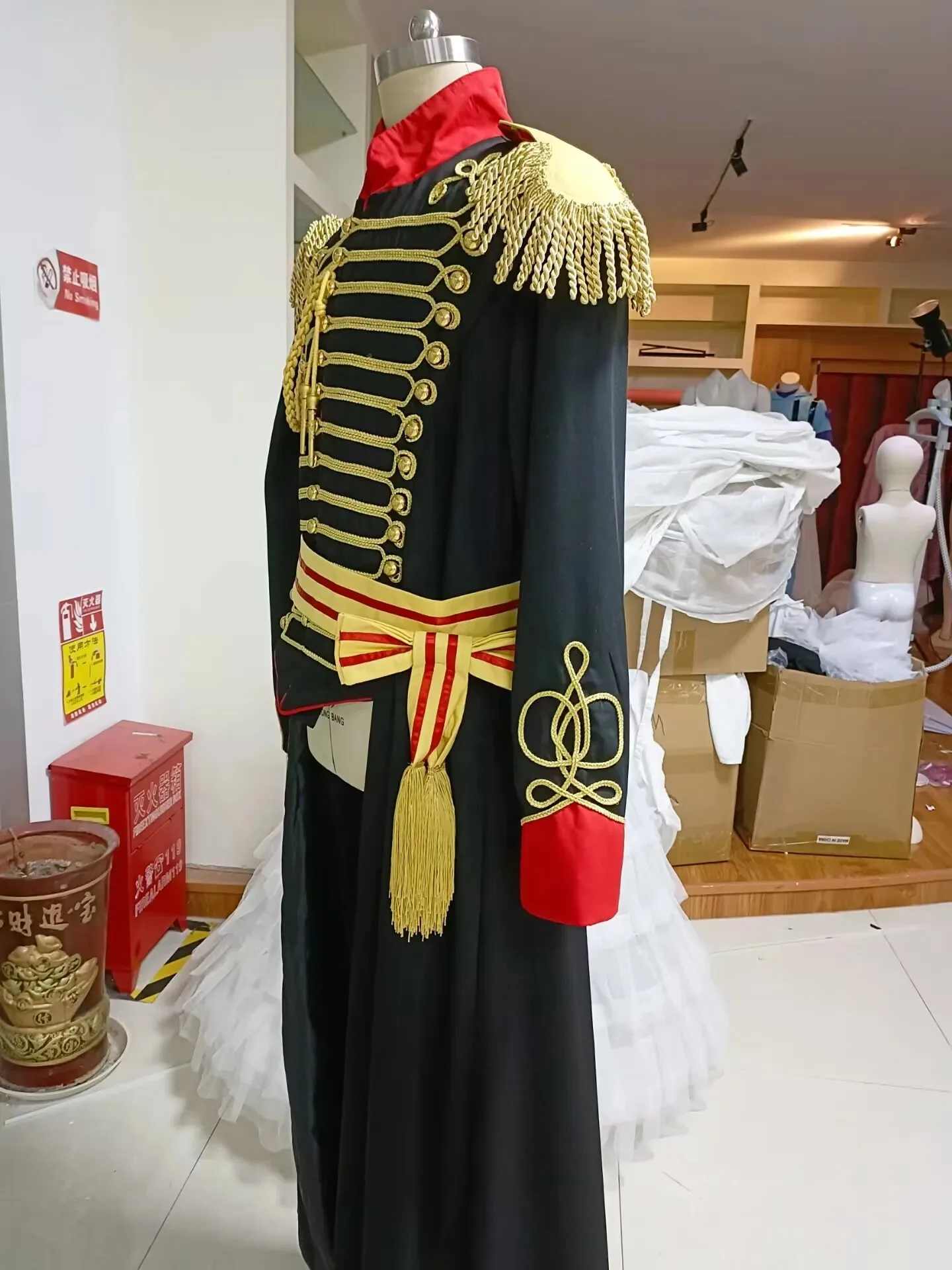 معطف نسائي عام عسكري هوسار معطف زفاف كامل الطول زي جندي الباليه الموسيقي بدلة عسكرية في العصور الوسطى