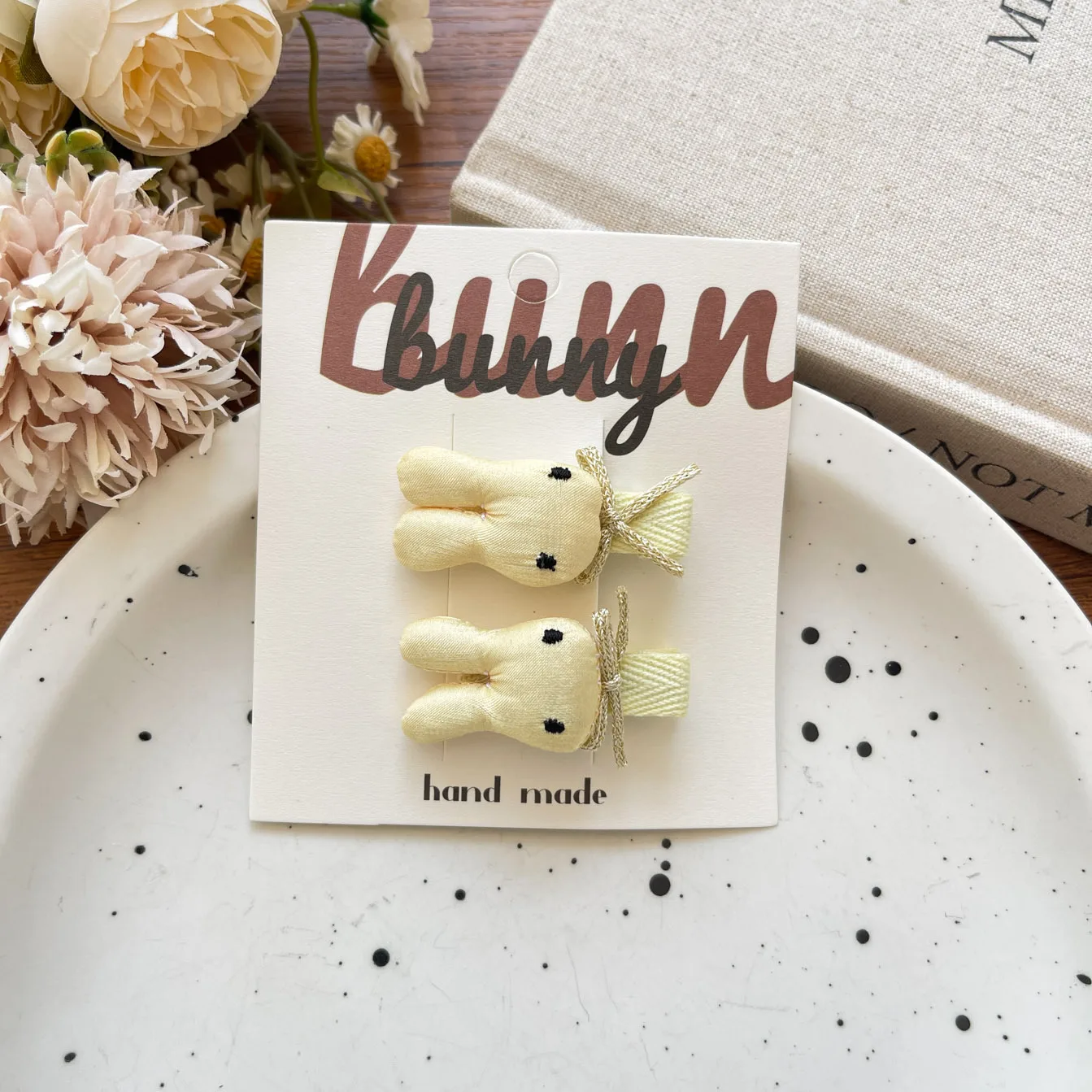 

Cute Hair Clips 2PCS Yellow Star Rabbit Flower Bow Design Versatile Non-Slip Snap Clips for Girls Sweet