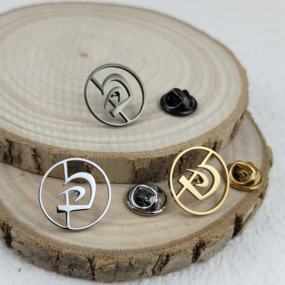 

New geometric hollow lapel pins, stylish stainless steel badges, retro style brooch suit accessories, suitable for party wear