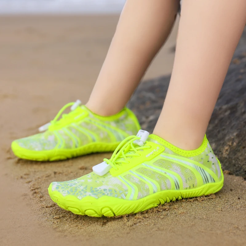 

Summer Aqua Shoes Kids Barefoot Water Shoes Quick Drying Beach Wading Sneakers Boys Girls Non-slip Outdoor Sports Seaside Slides