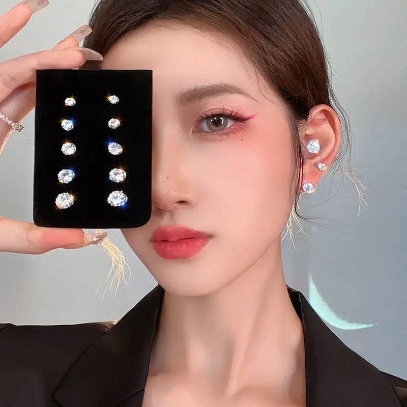 A pair Unisex Strong Magnet Magnetic Earrings Ear Clip Cuff Non Piercing Without Holes Earcuff Crystal Studs for Men Women