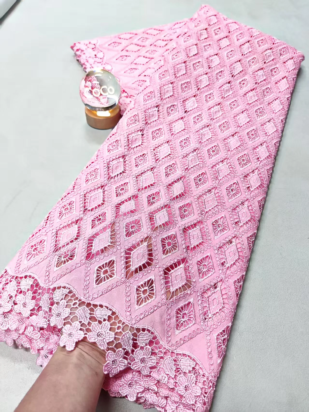 

2025 High-Quality Africa Nigerian Sequins Cotton Lace Fabric Embroidery Tulle 5 Yards for Wedding Party Dress Chiffon XL077