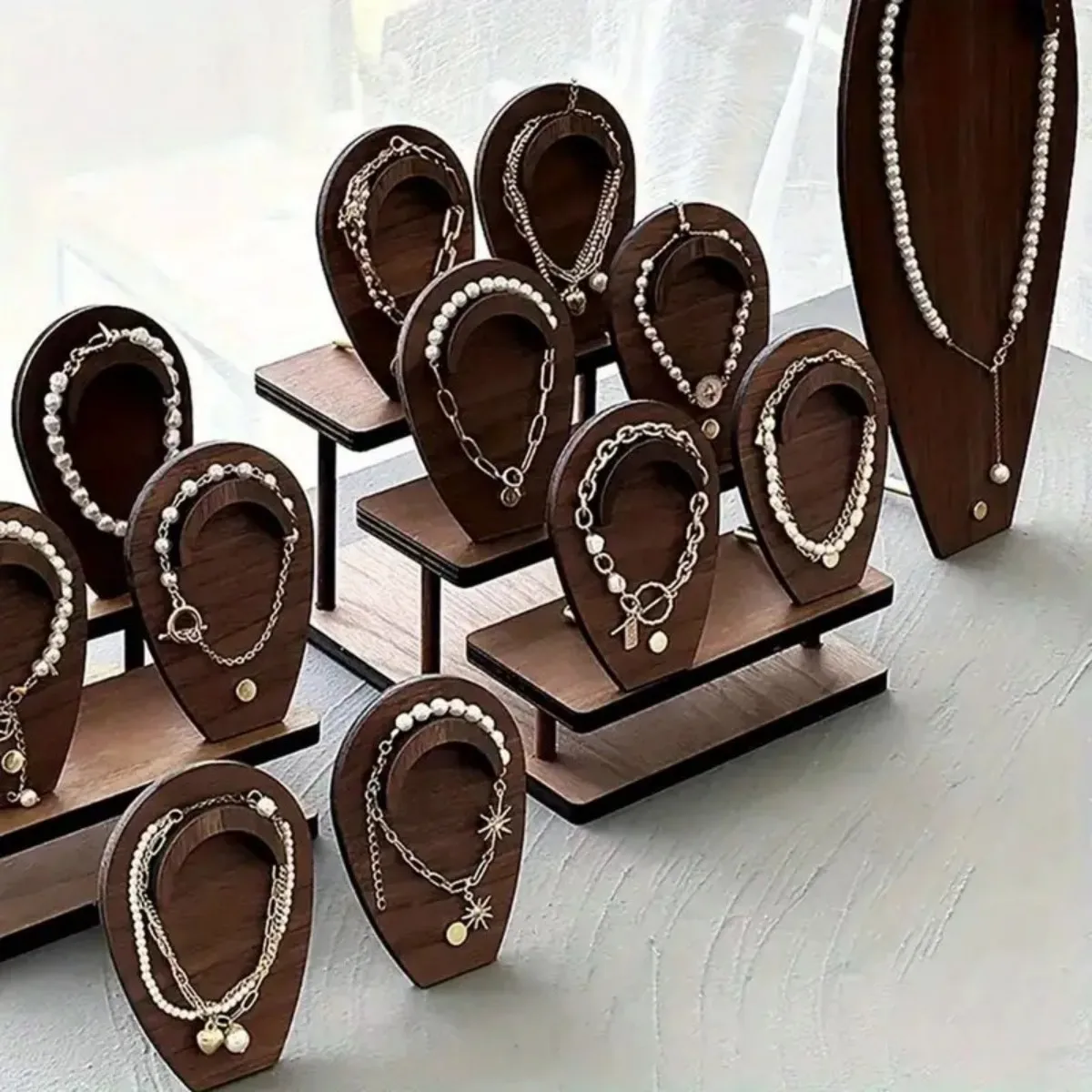Hout Walnoot Portret Ketting Display Rack Hanger Organisator Sieraden Display Stand Armband Houder Sieraden Rekwisieten Houten Case